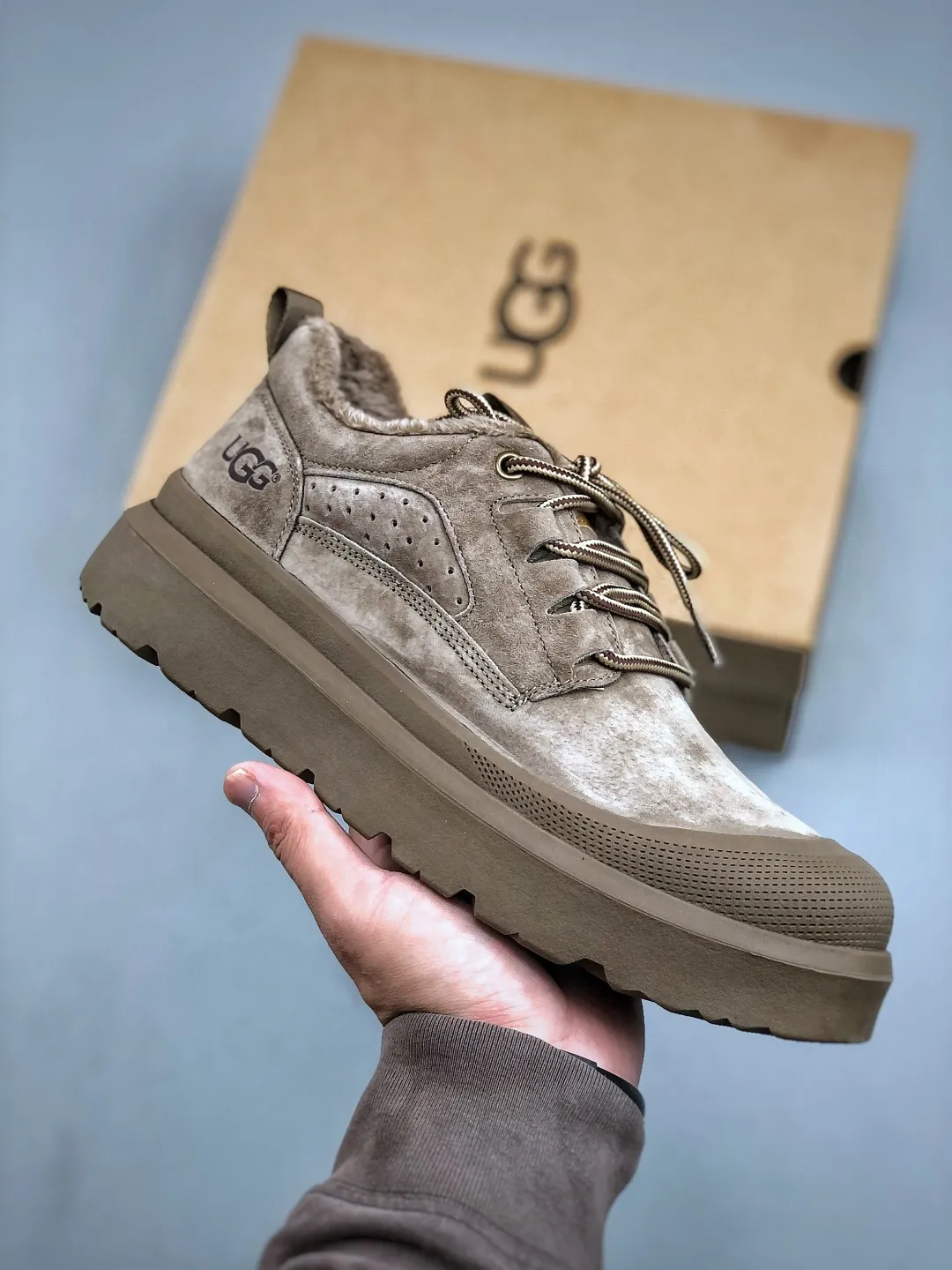 Local pick-up 💰560 supports store release New goods 🚀 #UGG new autumn and winter products (plush integrated lining 🔥warm and heat-locking) must-have outdoor men's casual shoes and snow boots series Guangdong factory quality Autumn and winter new styles Fashion trend matching The fabric is made of frosted cowhide imported from Italy. The whole shoe is made of genuine cowhide material, from the outsole to the hardware, all made from OEM raw materials. Good products do not kill pigs. The quality of the first order is strictly controlled. A full set of official website unified packaging. This year’s winter cold-proof outdoor products are a must-have for daily casual matching for sportsmen‼ American light luxury brand [UGG] Tasman Weather Hybrid Tasman hybrid series lightweight casual shoes Size: 39-44